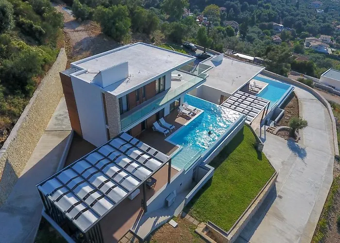 Ioniangems * Apolpaina